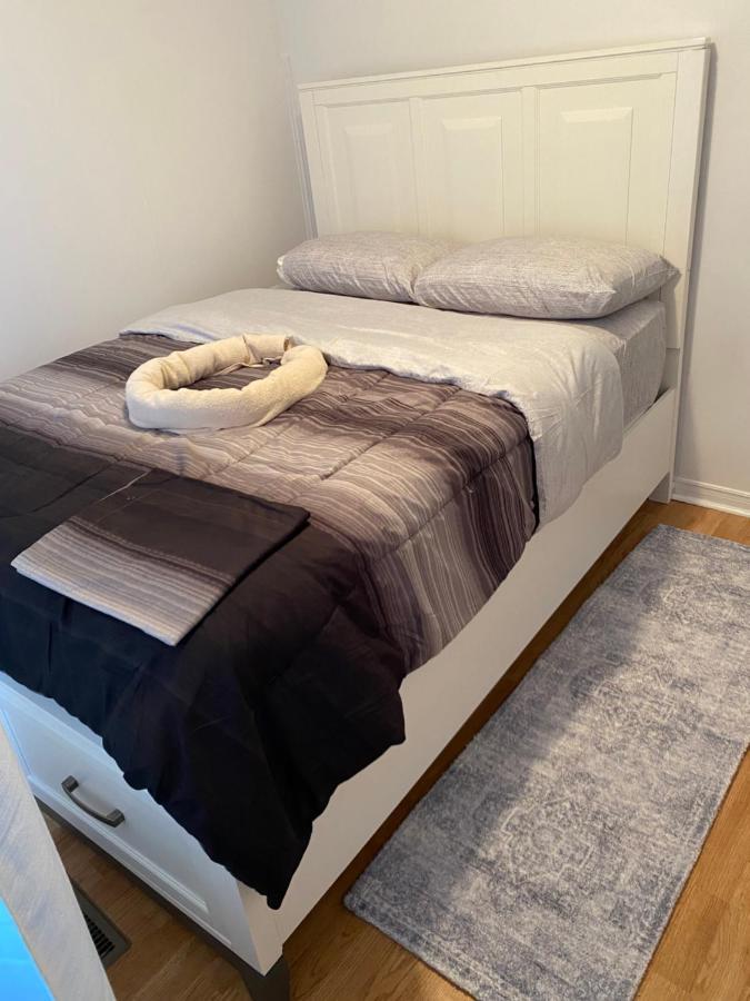Windsor Airport Room Accommodation Exterior photo